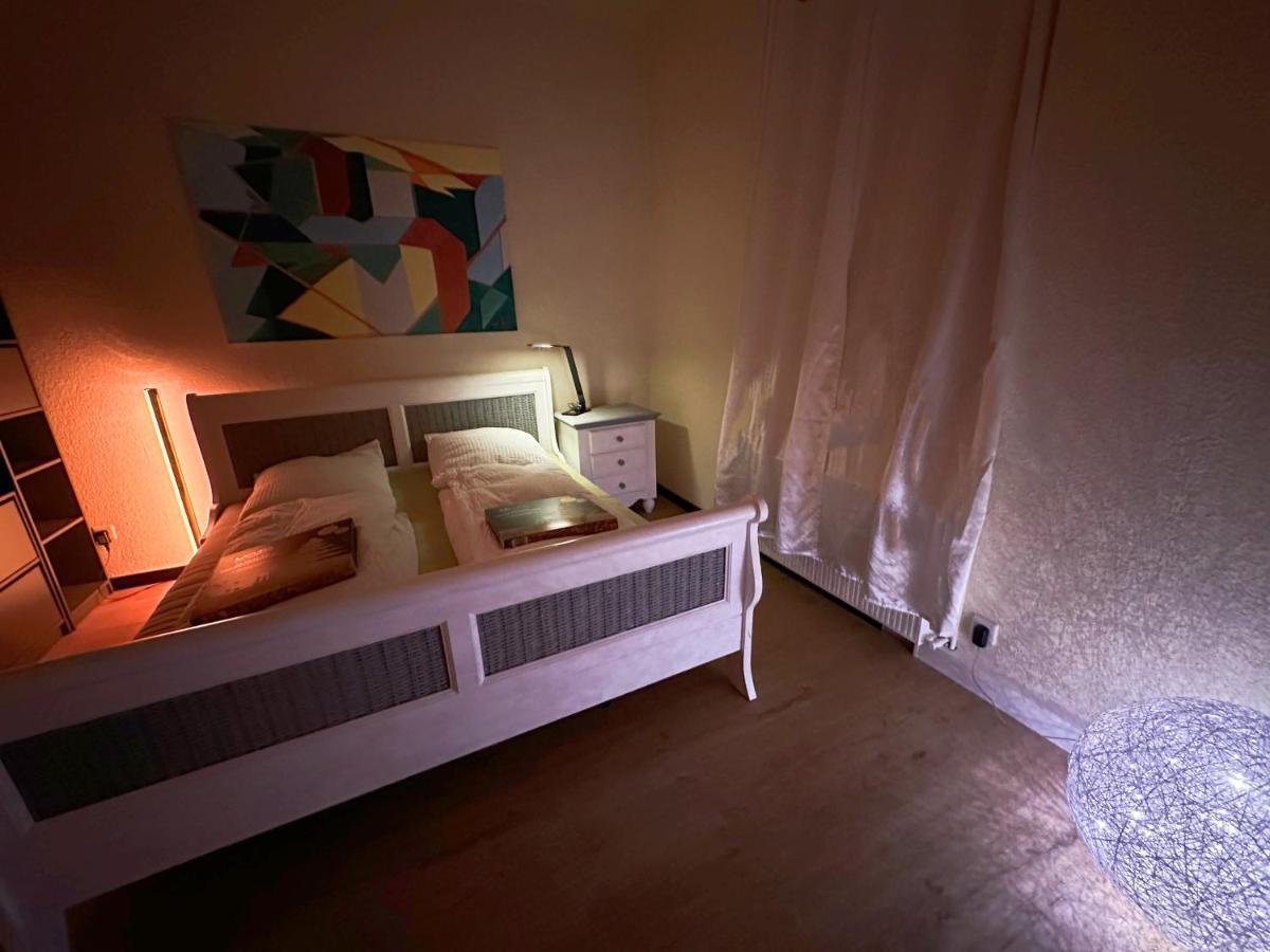 Igo Apartment: Rhine Riverfront Pet-friendly With Washer/dryer * Duisburg